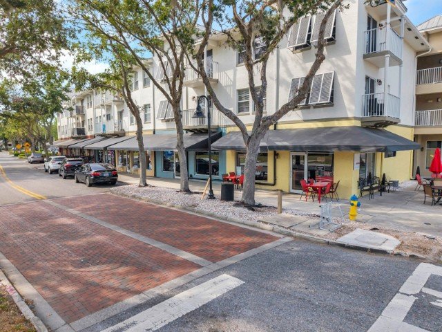 Pristine 3 Bed, 2.5 Bath Townhome In LONGLEAF property image