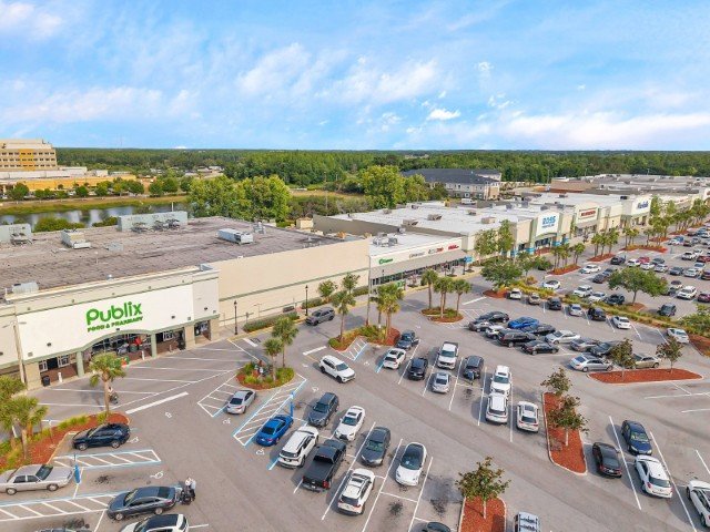 Pristine 3 Bed, 2.5 Bath Townhome In LONGLEAF property image