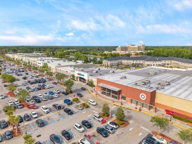 Pristine 3 Bed, 2.5 Bath Townhome In LONGLEAF property image