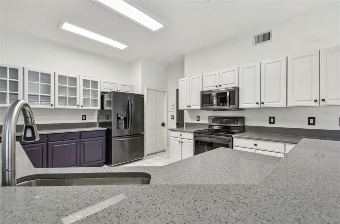 Gorgeous! Tampa Palms 4/3.5/2 Pool Home. property image