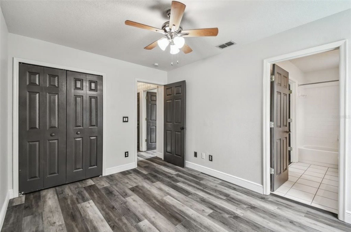 Gorgeous! Tampa Palms 4/3.5/2 Pool Home. property image