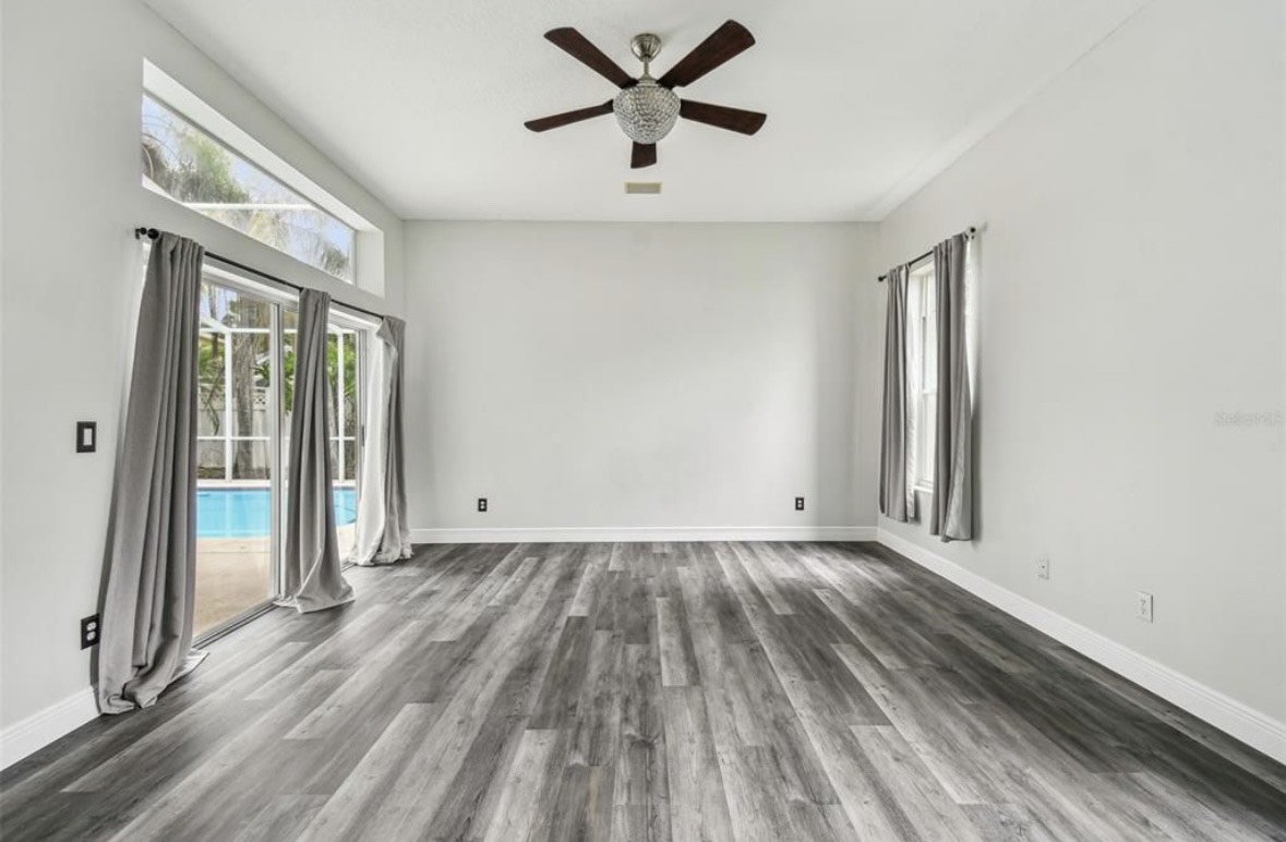 Gorgeous! Tampa Palms 4/3.5/2 Pool Home. property image