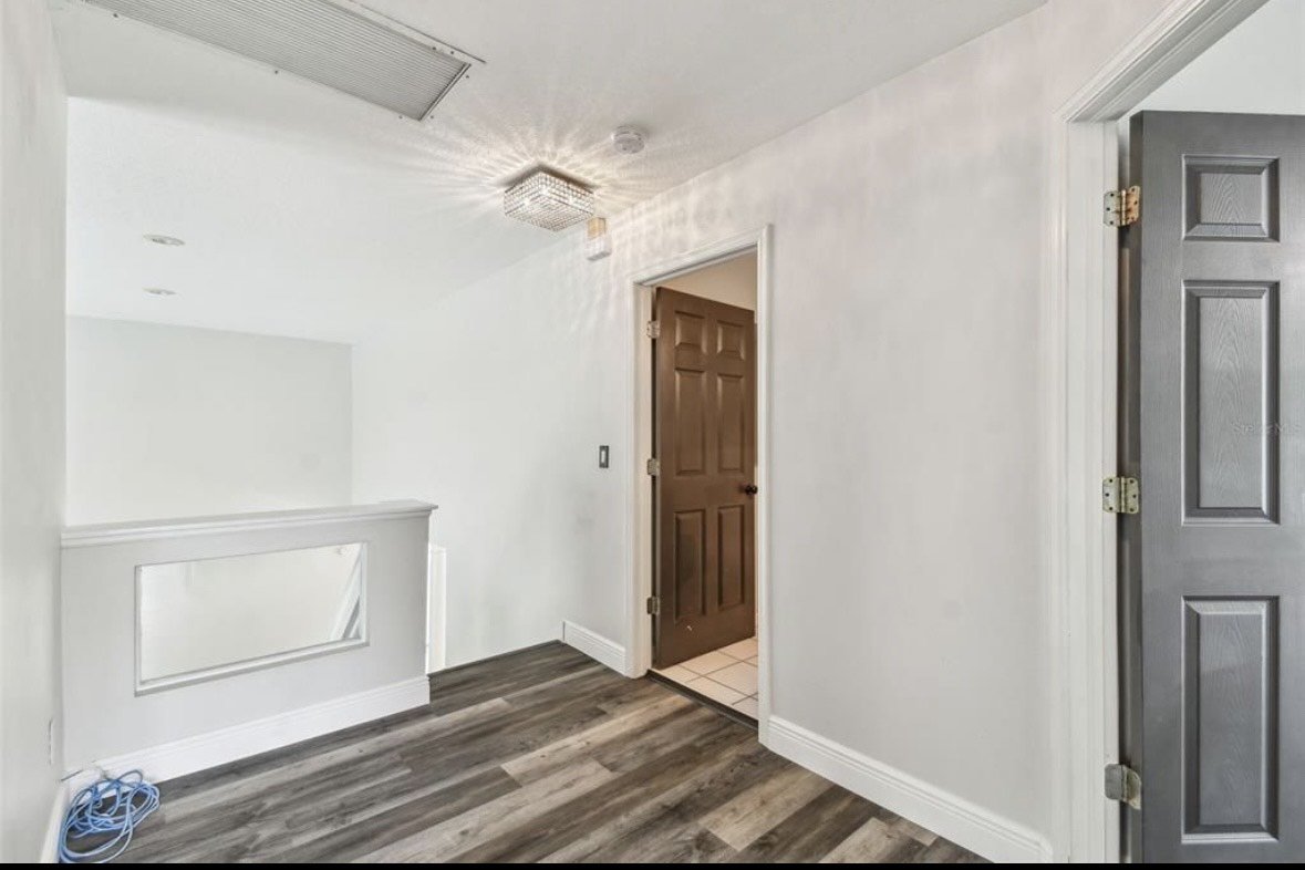 Gorgeous! Tampa Palms 4/3.5/2 Pool Home. property image