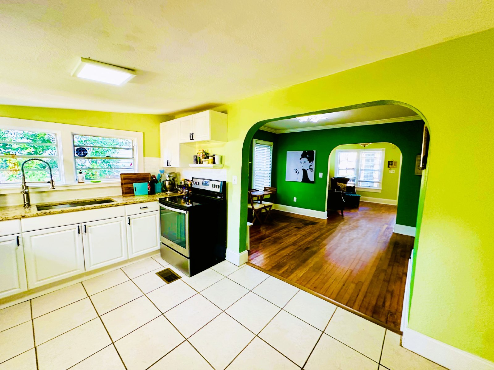 Kenwood Historic Bungalow Home With Porch & Wood Floors property image