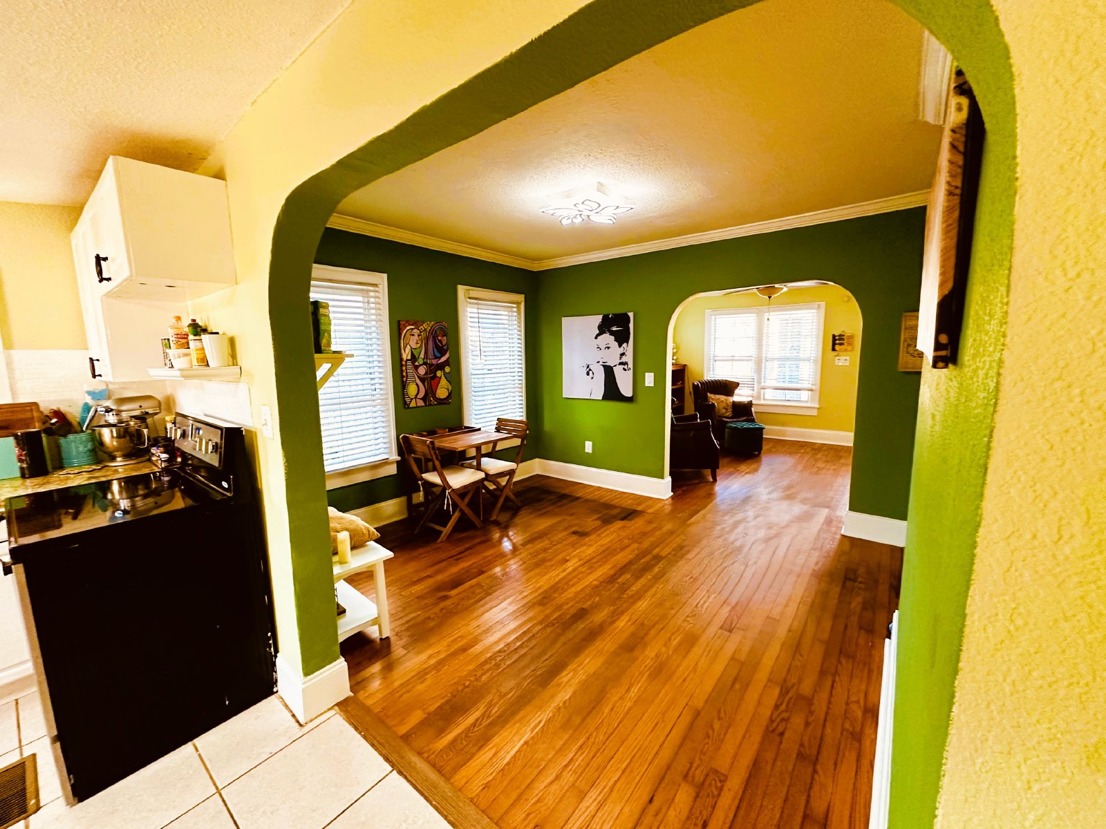 Kenwood Historic Bungalow Home With Porch & Wood Floors property image