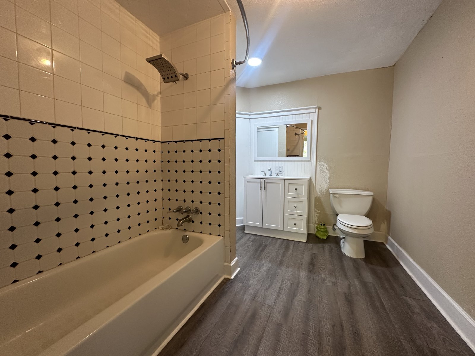 Cute 3/1.5 With Large Open Yard property image