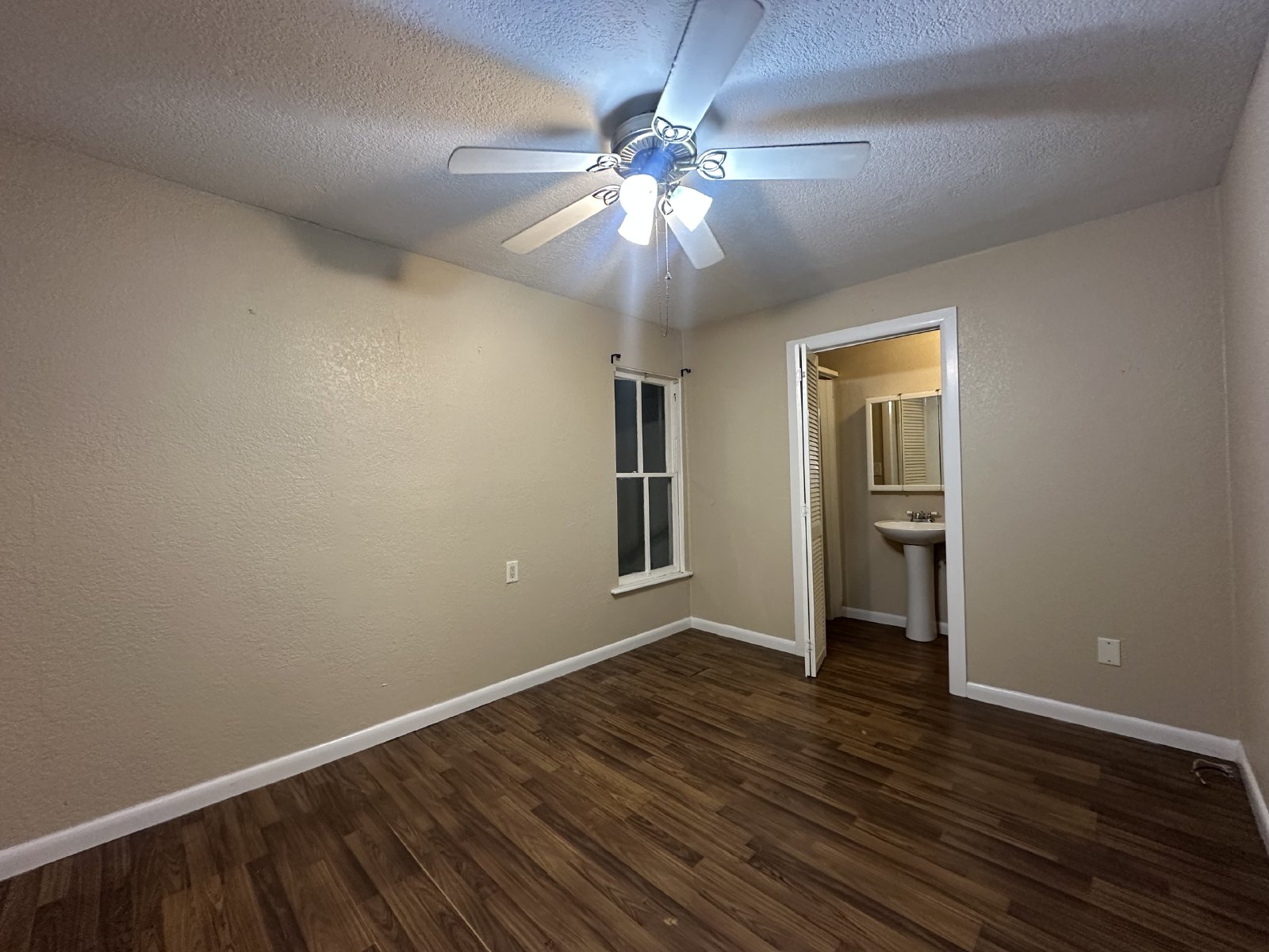 Cute 3/1.5 With Large Open Yard property image