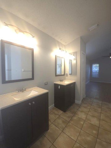 Large 4/2 In Tampa- Andover property image