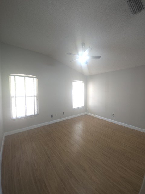 Large 4/2 In Tampa- Andover property image