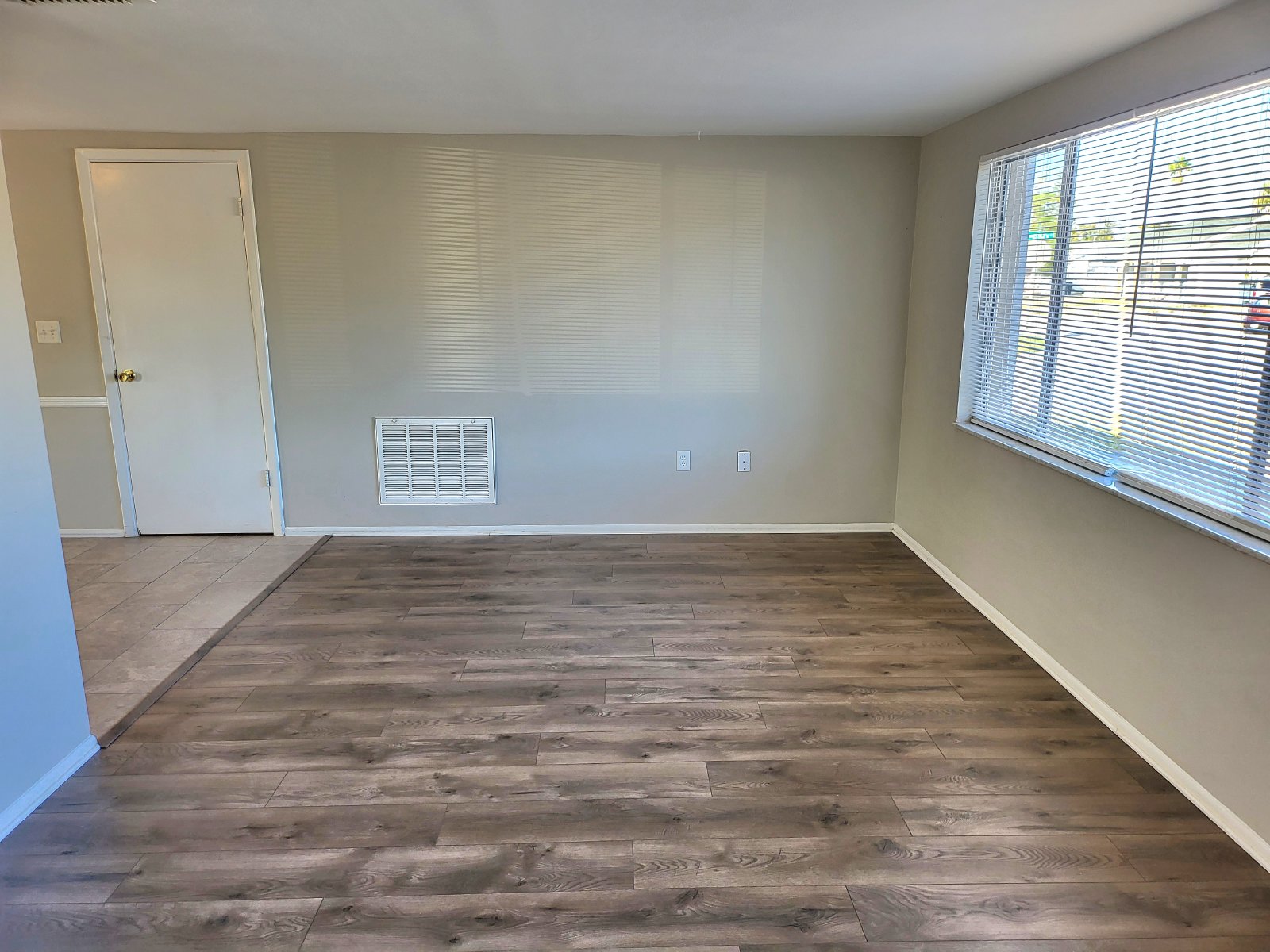 Newly Renovated Beautiful 2/2/1. property image