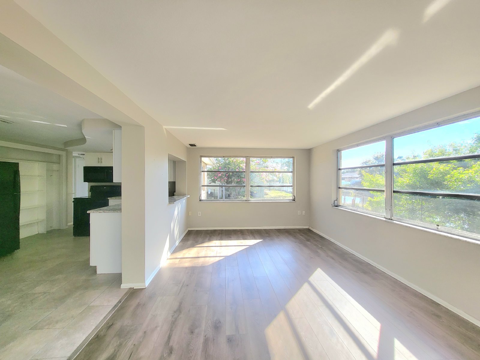 Newly Renovated Beautiful 2/2/1. property image