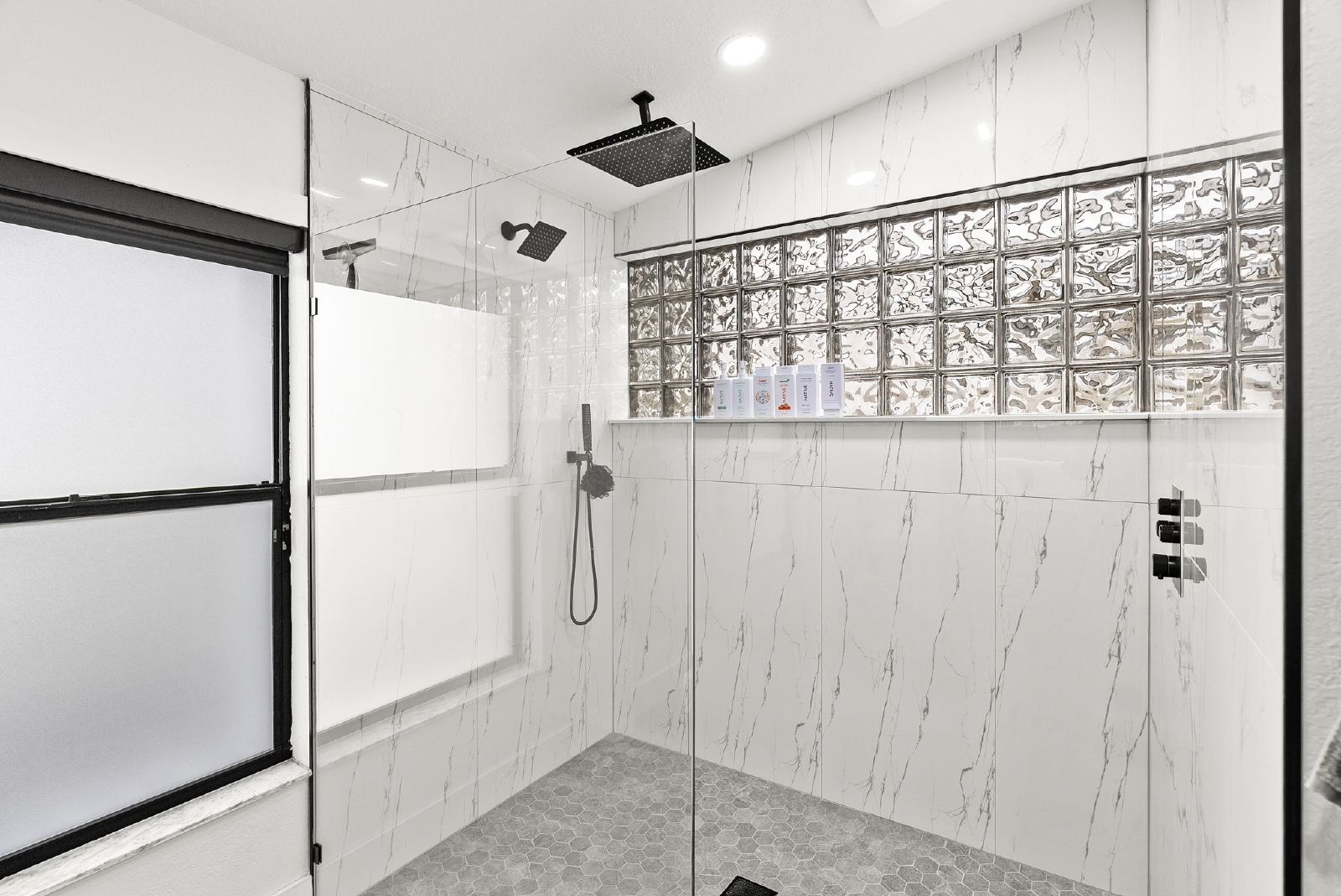 FIRST TIME Rental On Half Moon Lake!!! property image