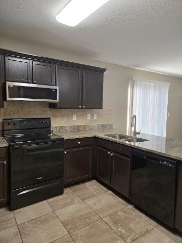 Ashley Pines, Large 4 Bed, 2.5 Bath property image