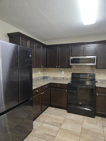 Ashley Pines, Large 4 Bed, 2.5 Bath property image