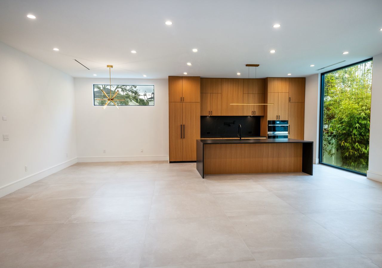 New Built Beauty In South Tampa-Four Bed, Four And A Half Bath property image