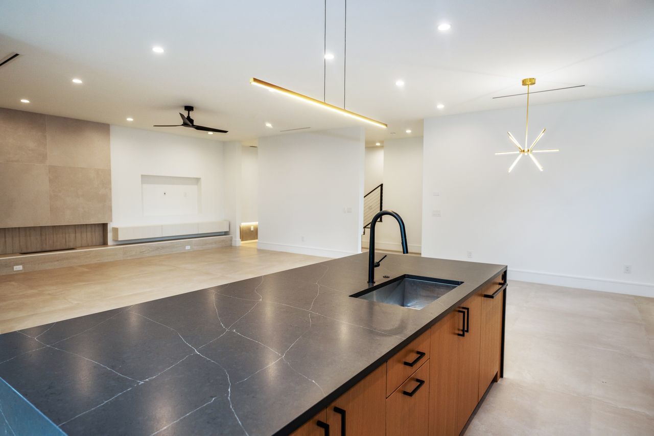 New Built Beauty In South Tampa-Four Bed, Four And A Half Bath property image