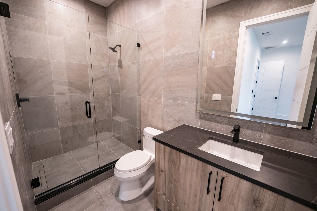 New Built Beauty In South Tampa-Four Bed, Four And A Half Bath property image