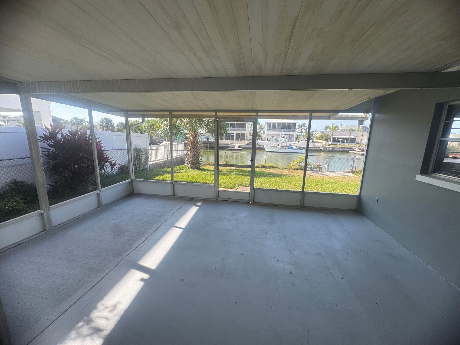 Beautiful And Updated 3 Bed 2 Bath Home On Canal In Hernando Beach property image