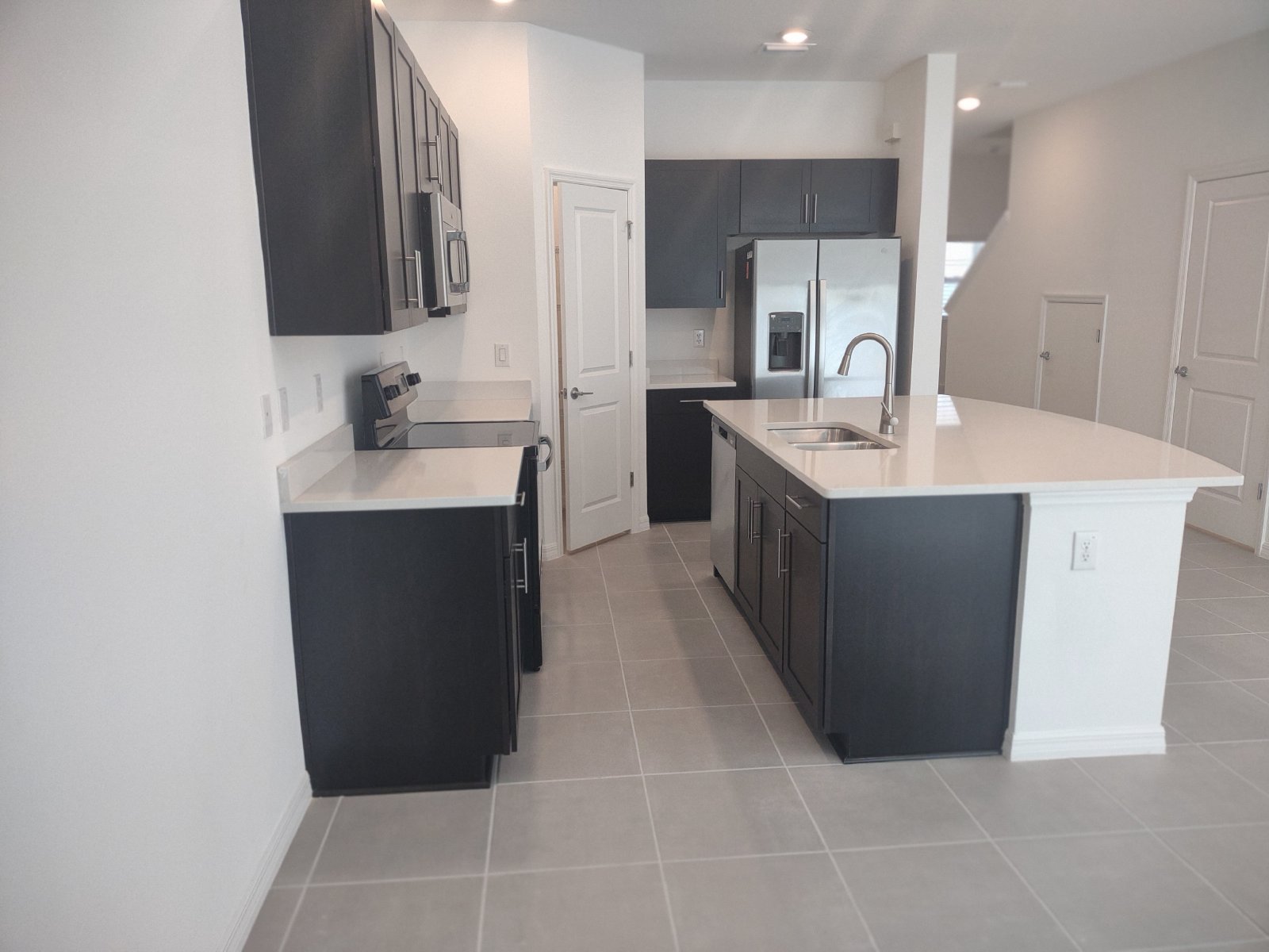 3/3/1 Townhouse In River Landing property image