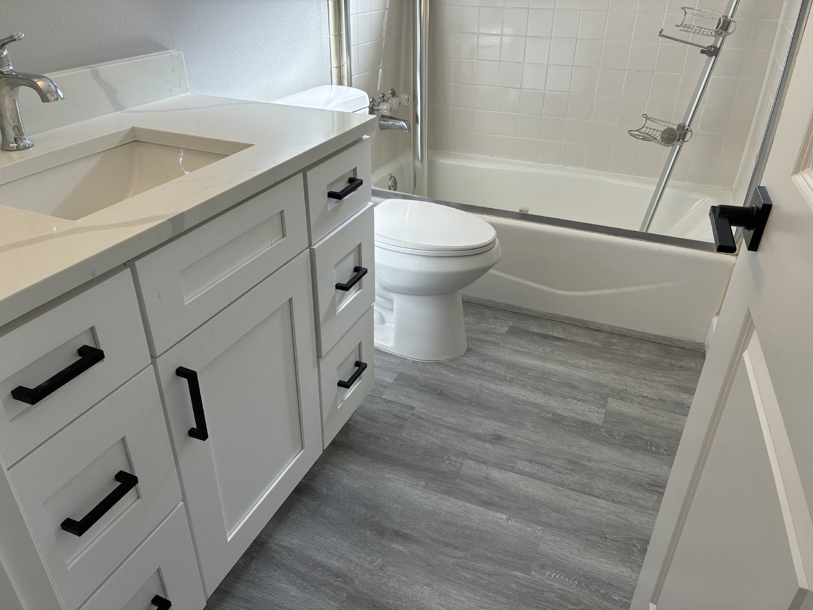 Completely Renovated 2/2 W/ Large Bonus Room And Garage property image