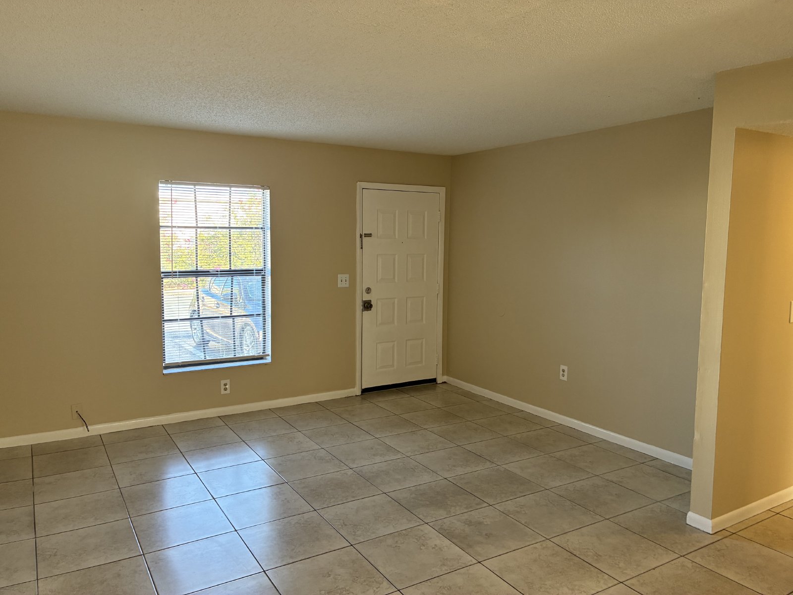 2/1 Apartment Centrally Located Near Gandy & Dale Mabry property image