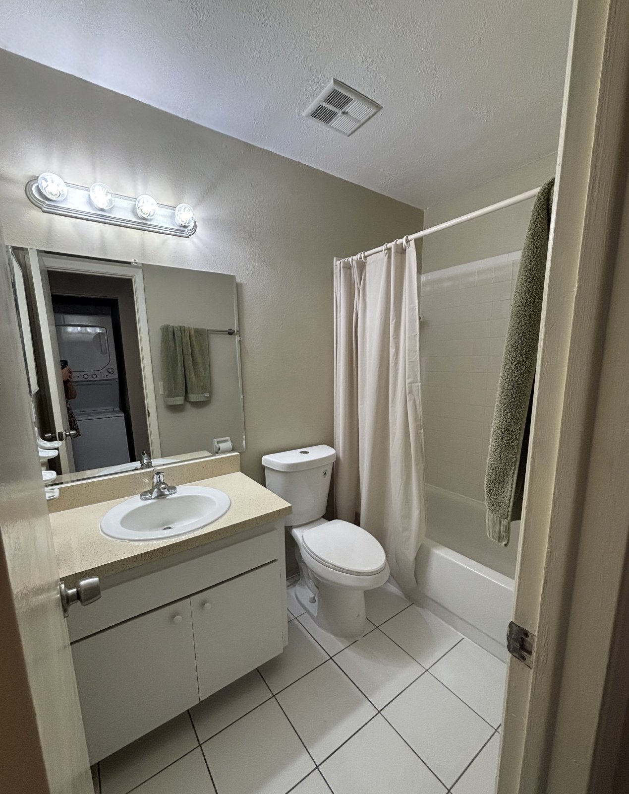 Beautiful Renovated 2/1 Villa property image