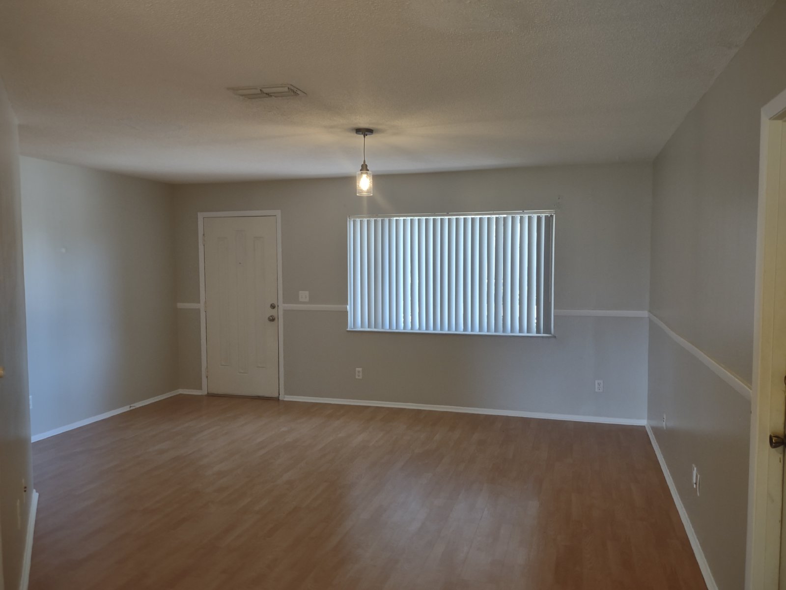 Adorable 2/1/1 In Spring Hill property image