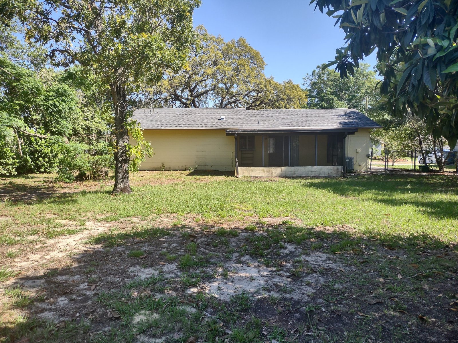 Adorable 2/1/1 In Spring Hill property image