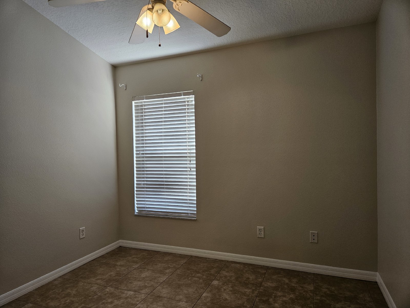 3 Bedroom, 2 Bath / ALL TILE FLOORING / FRESH INTERIOR PAINT! property image