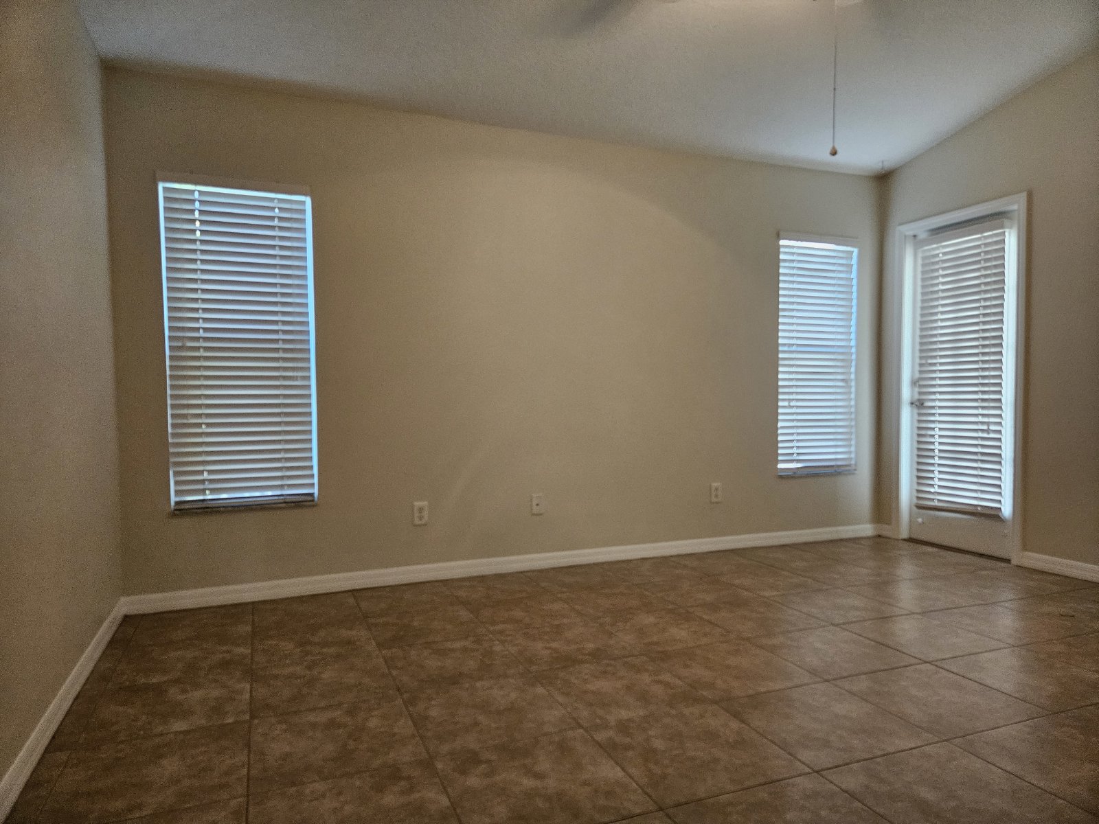 3 Bedroom, 2 Bath / ALL TILE FLOORING / FRESH INTERIOR PAINT! property image
