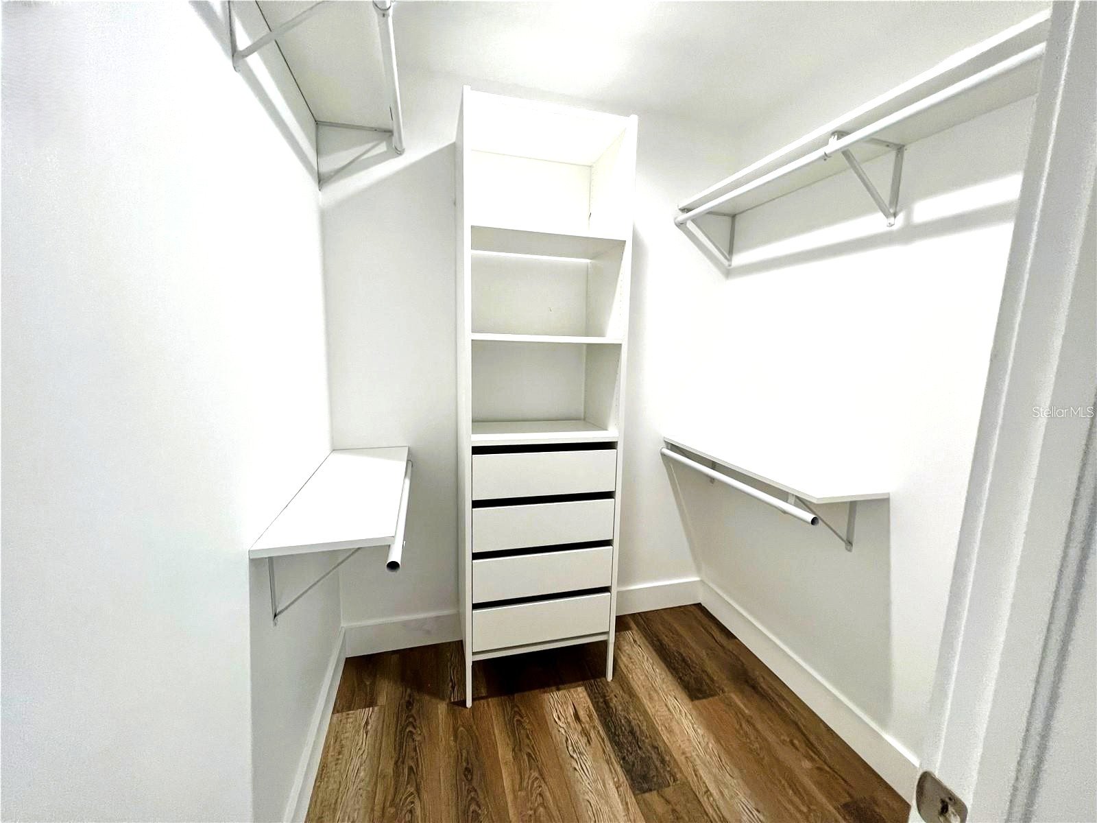 Carson, 22229 property image