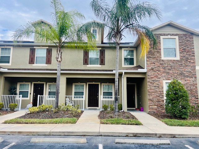 IMMACULATE!  2 BEDROOM 2.5 BATH TOWN HOME MEADOW POINTE! property image