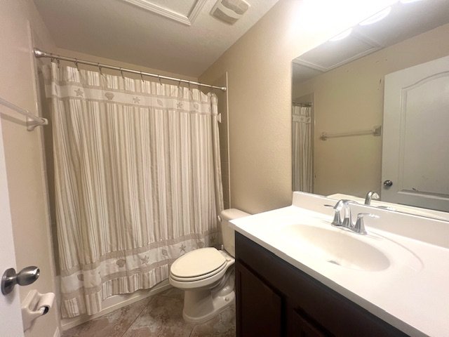 IMMACULATE!  2 BEDROOM 2.5 BATH TOWN HOME MEADOW POINTE! property image