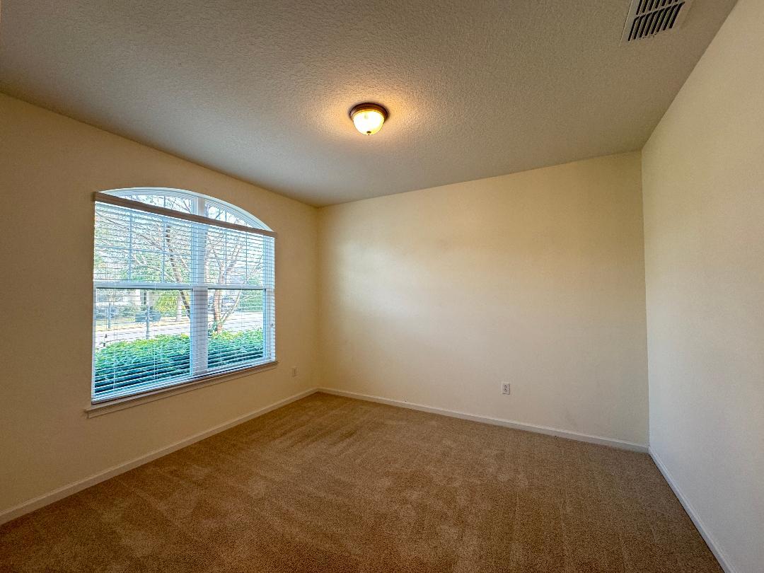 Gorgeous 4/2.5 Fenced Home property image