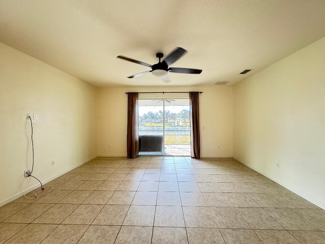 Gorgeous 4/2.5 Fenced Home property image