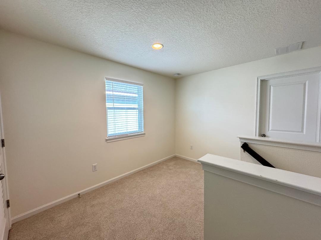 Gorgeous 4/2.5 Fenced Home property image