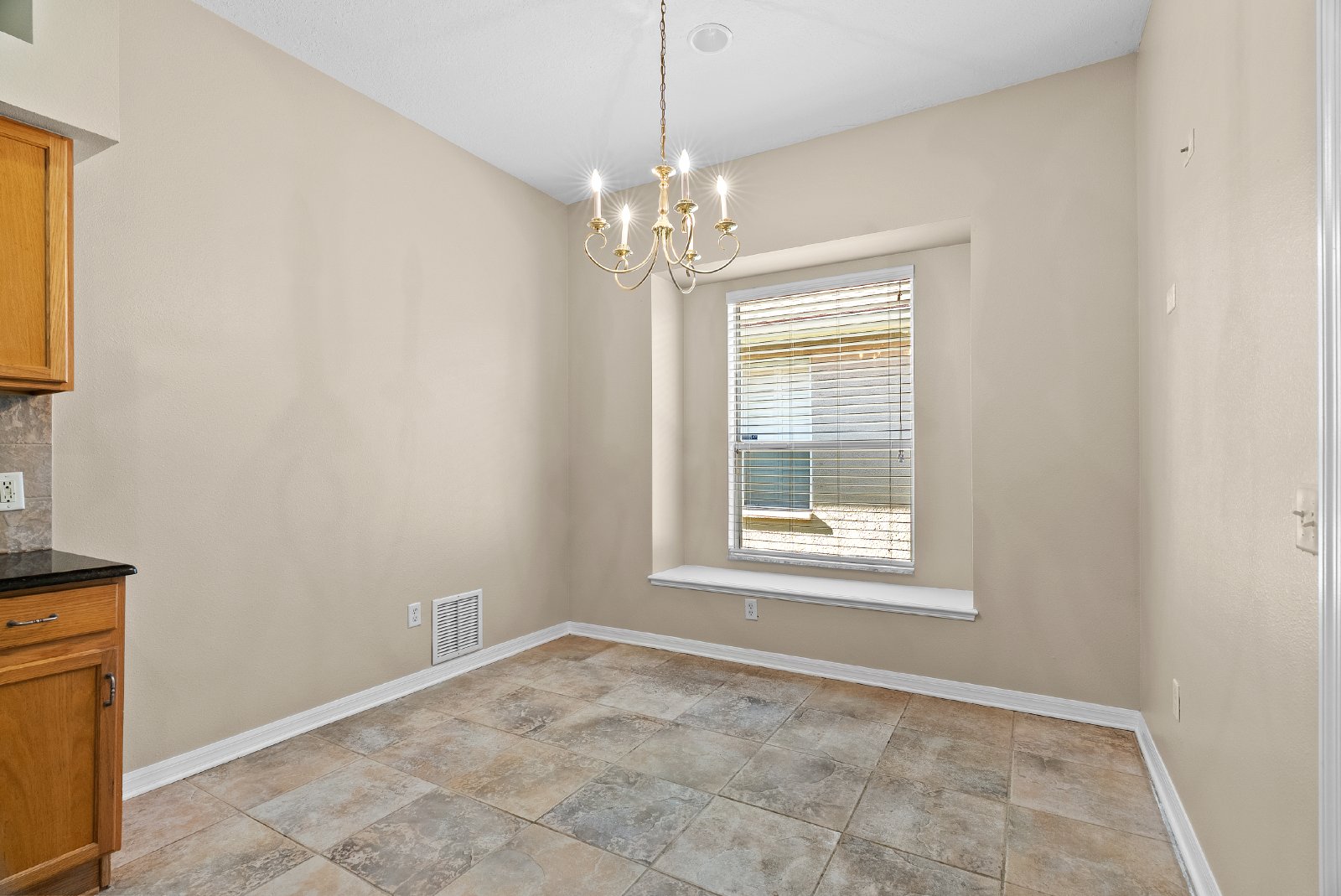 4 Bedroom 2 Bath Home In Lutz property image