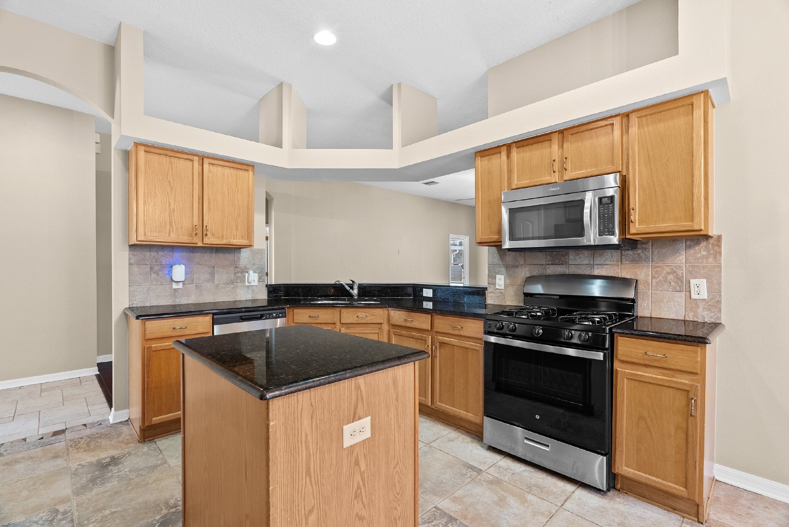 4 Bedroom 2 Bath Home In Lutz property image