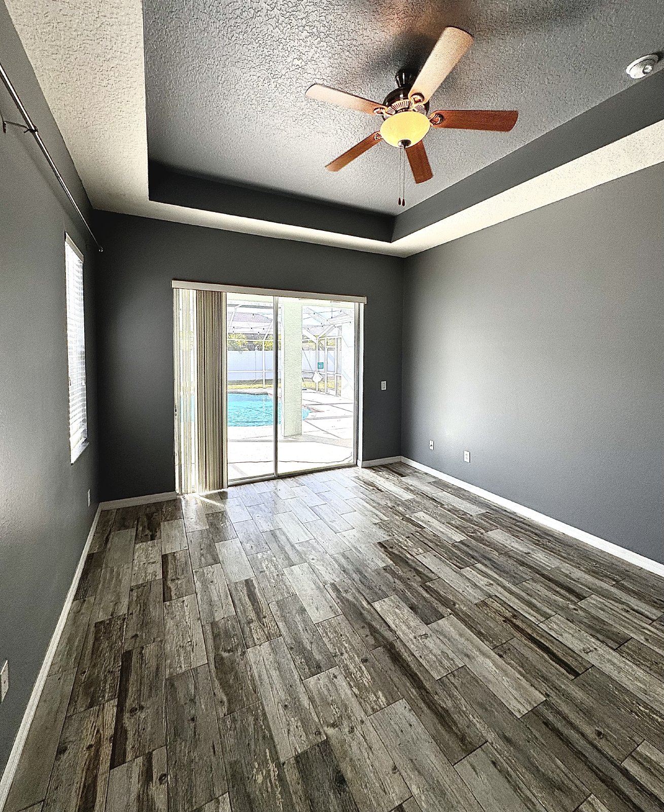 Fully Fenced 4Br/3Ba Pool Home For Rent Located In Valencia Gardens property image