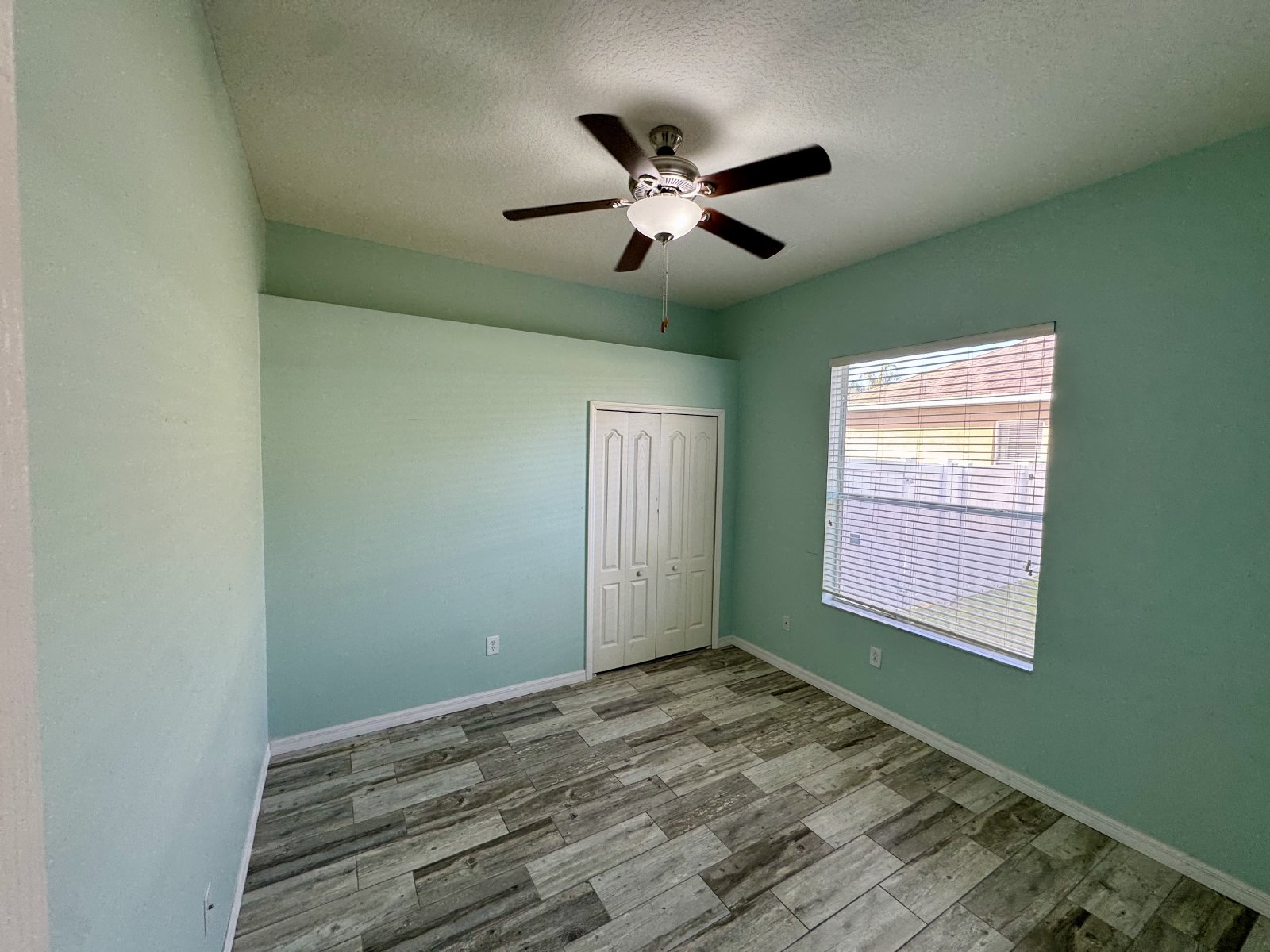 Fully Fenced 4Br/3Ba Pool Home For Rent Located In Valencia Gardens property image