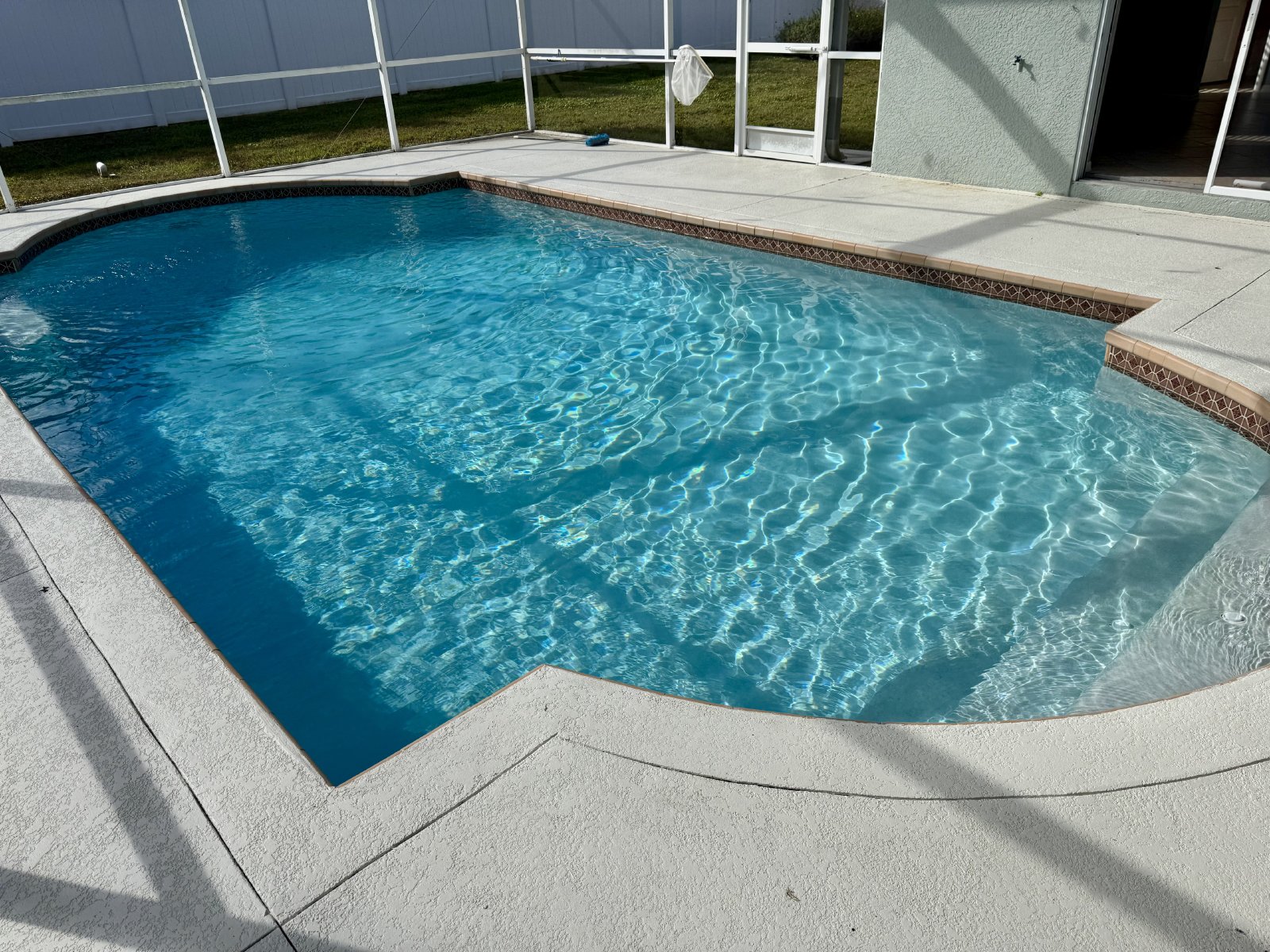 Fully Fenced 4Br/3Ba Pool Home For Rent Located In Valencia Gardens property image