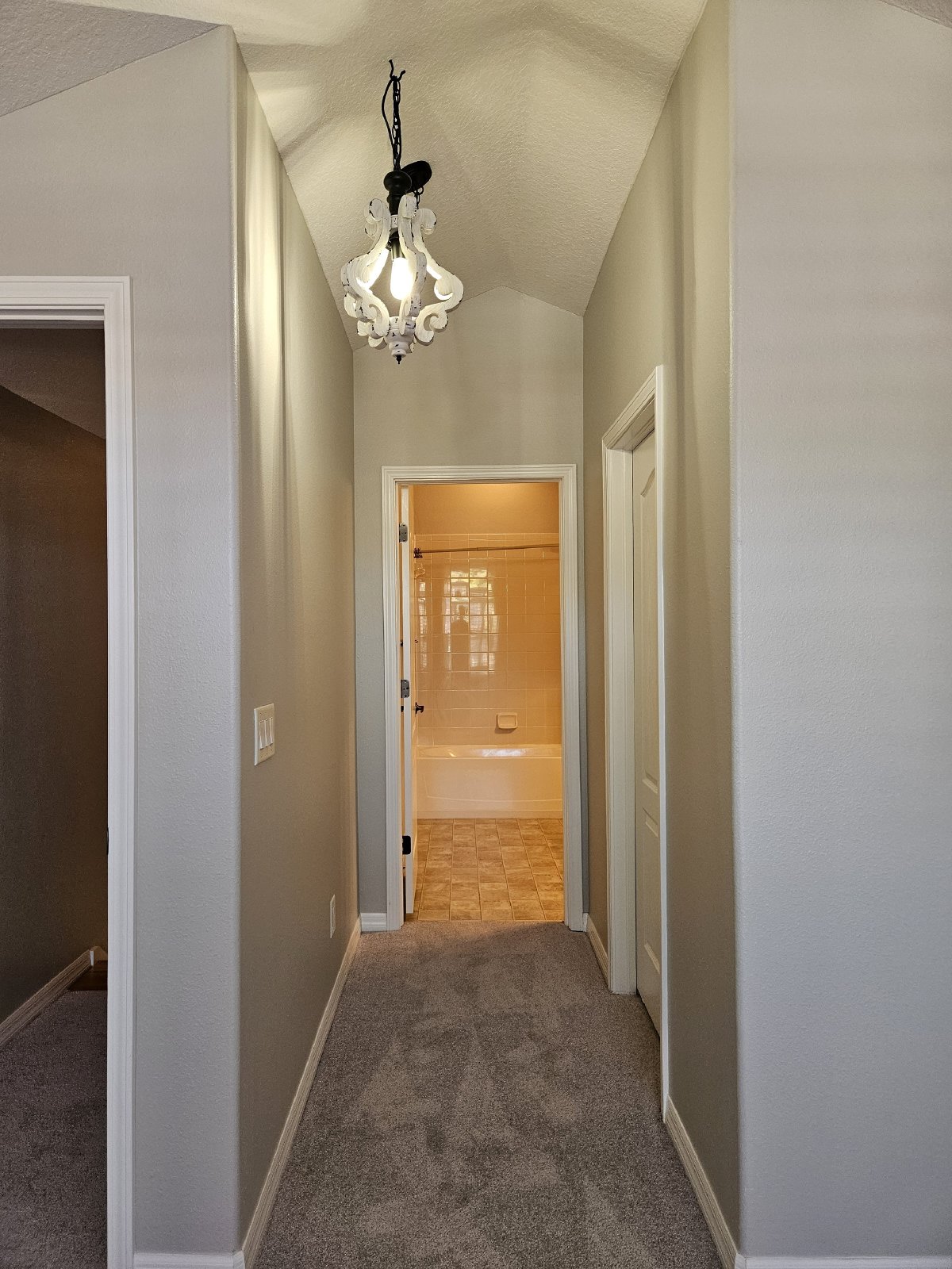 5 Bedrooms + Office / 3 Bathrooms / HUGE Lanai property image