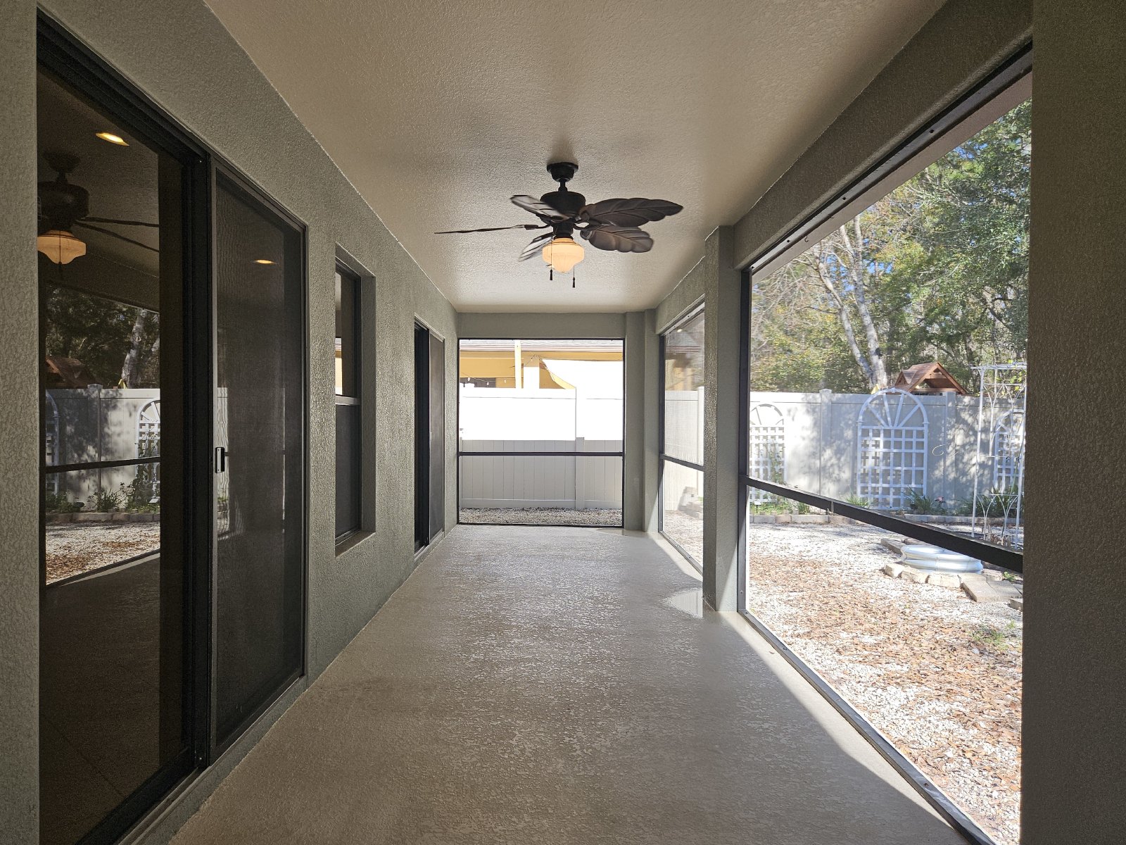 5 Bedrooms + Office / 3 Bathrooms / HUGE Lanai property image