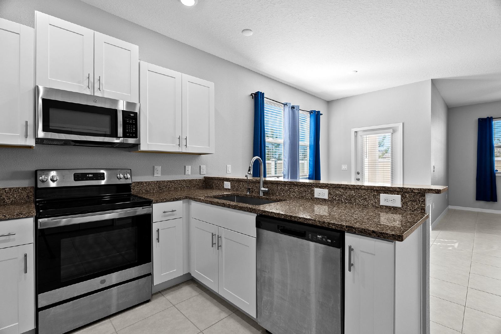 3 Bedroom 3 Bathroom Home In San Antonio property image