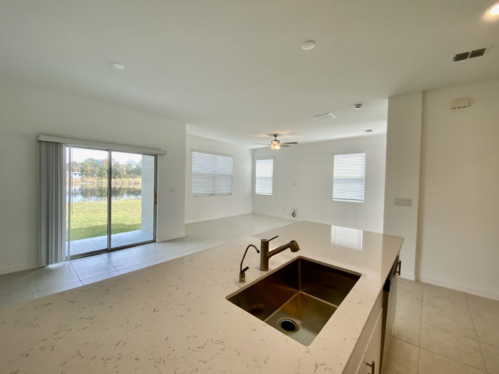 NEWER CONSTRUCTION!!!! END UNIT 3 Bed 2.5 Bath 2 Car Garage Townhouse property image