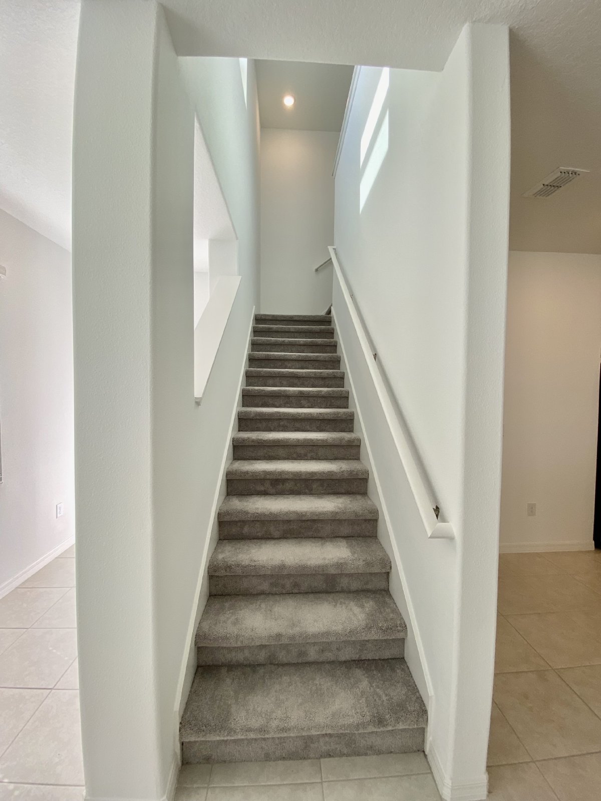 NEWER CONSTRUCTION!!!! END UNIT 3 Bed 2.5 Bath 2 Car Garage Townhouse property image