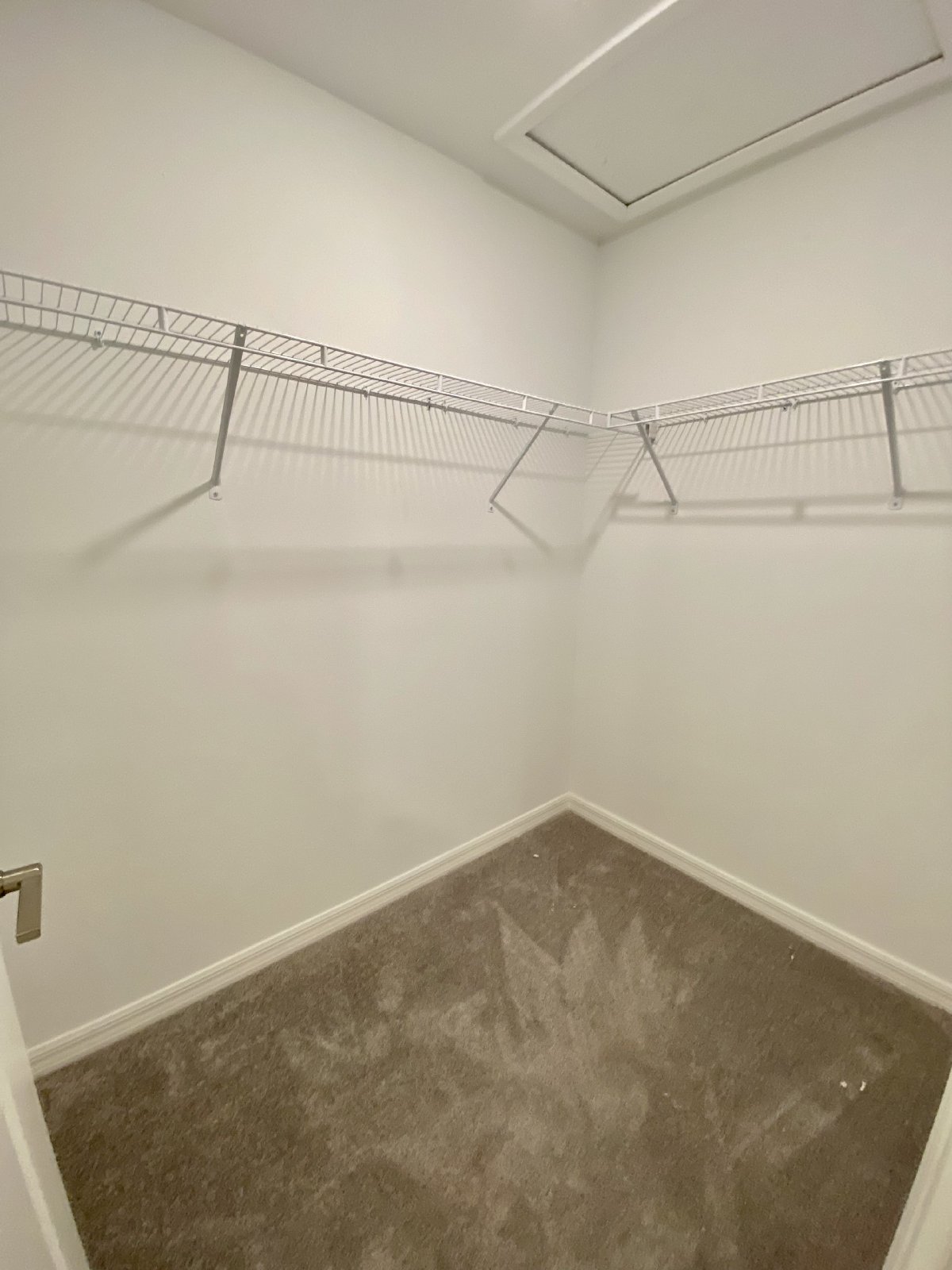 NEWER CONSTRUCTION!!!! END UNIT 3 Bed 2.5 Bath 2 Car Garage Townhouse property image