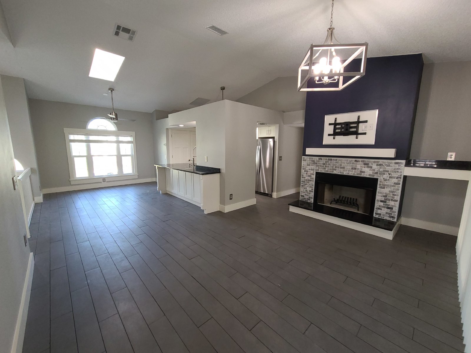 Beautifully Remodeled 2/2/2 Townhome property image
