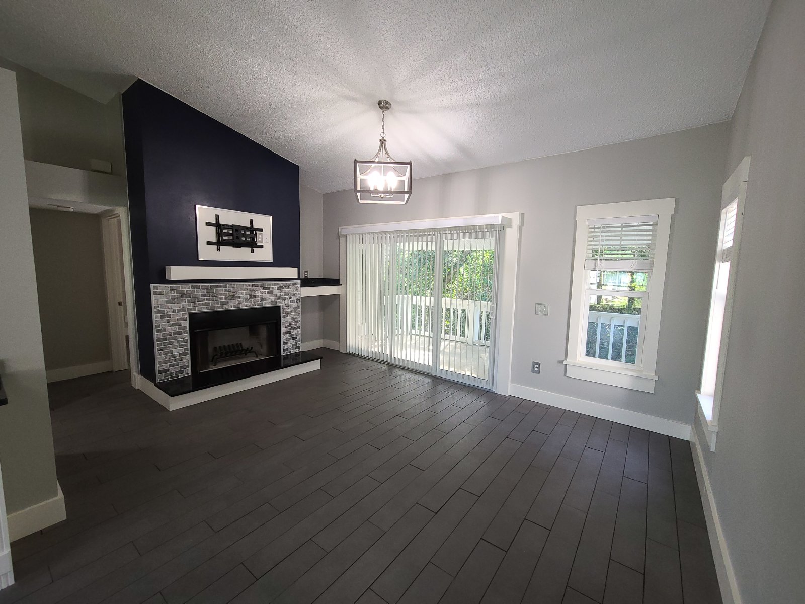 Beautifully Remodeled 2/2/2 Townhome property image