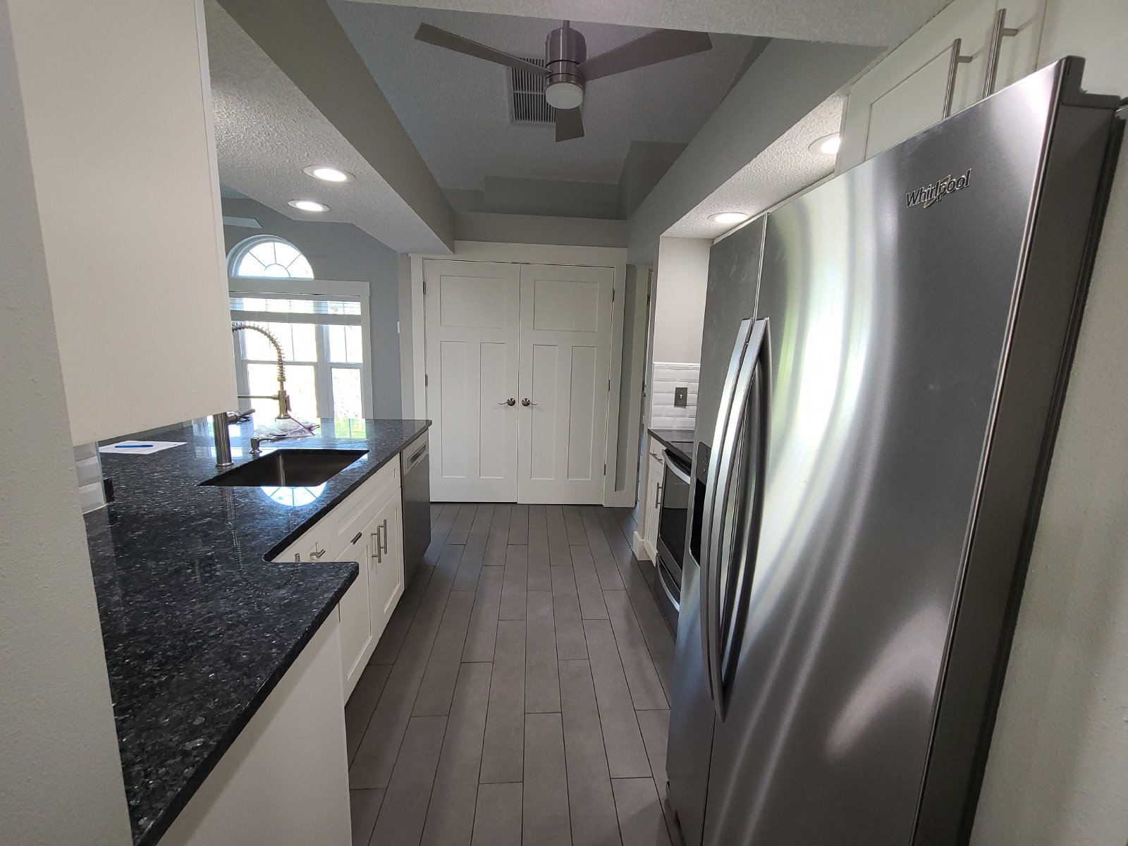 Beautifully Remodeled 2/2/2 Townhome property image